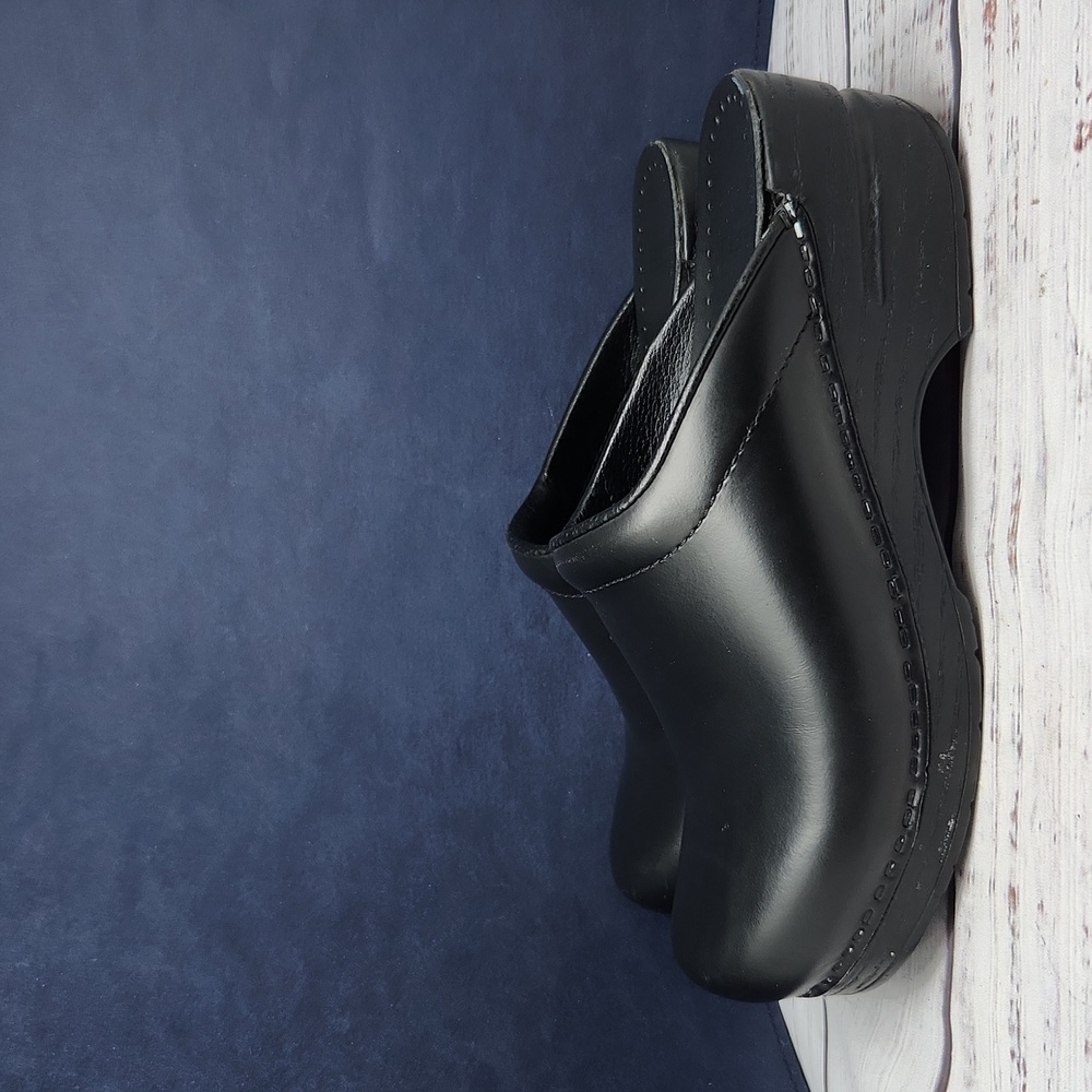 DANSKO | Sonja Black Leather Clogs Mules Slides Backless size 37 size 6